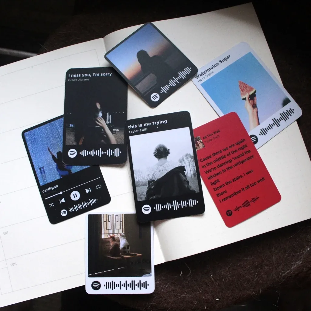 Card 2 mặt custom kèm mã Spotify